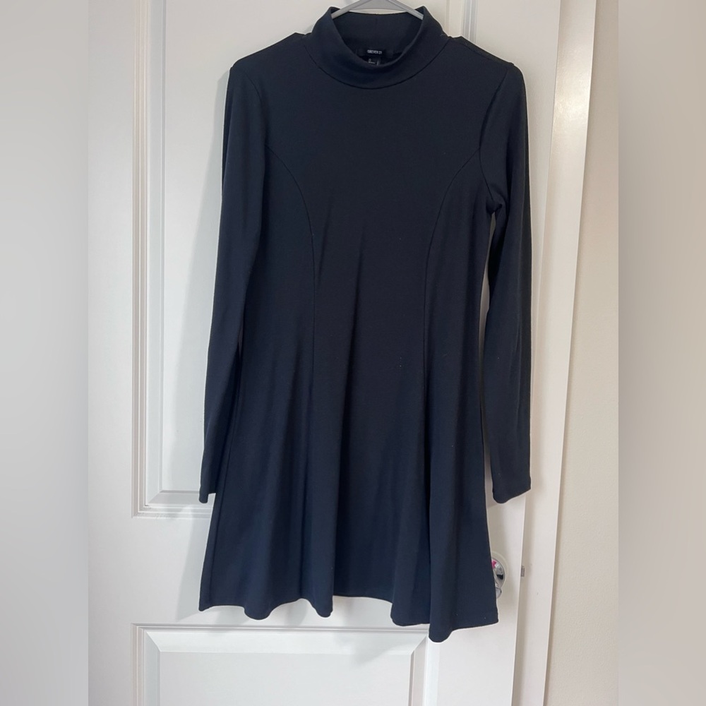 FOREVER 21 Black Dress with full sleeves